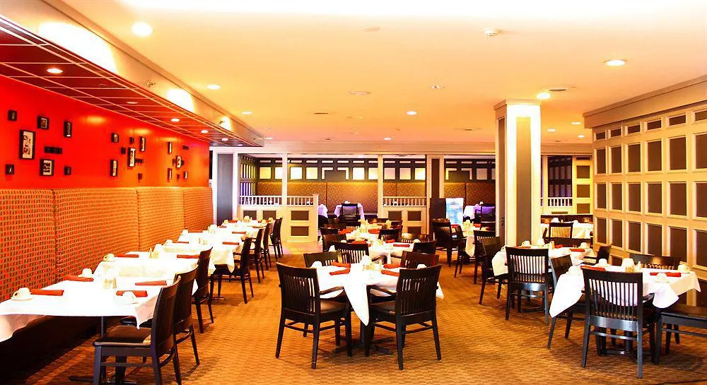 Wyndham Garden Norfolk Downtown Hotel