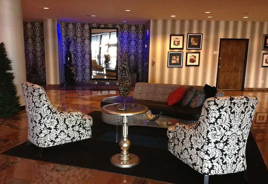 Wyndham Garden Norfolk Downtown Hotel