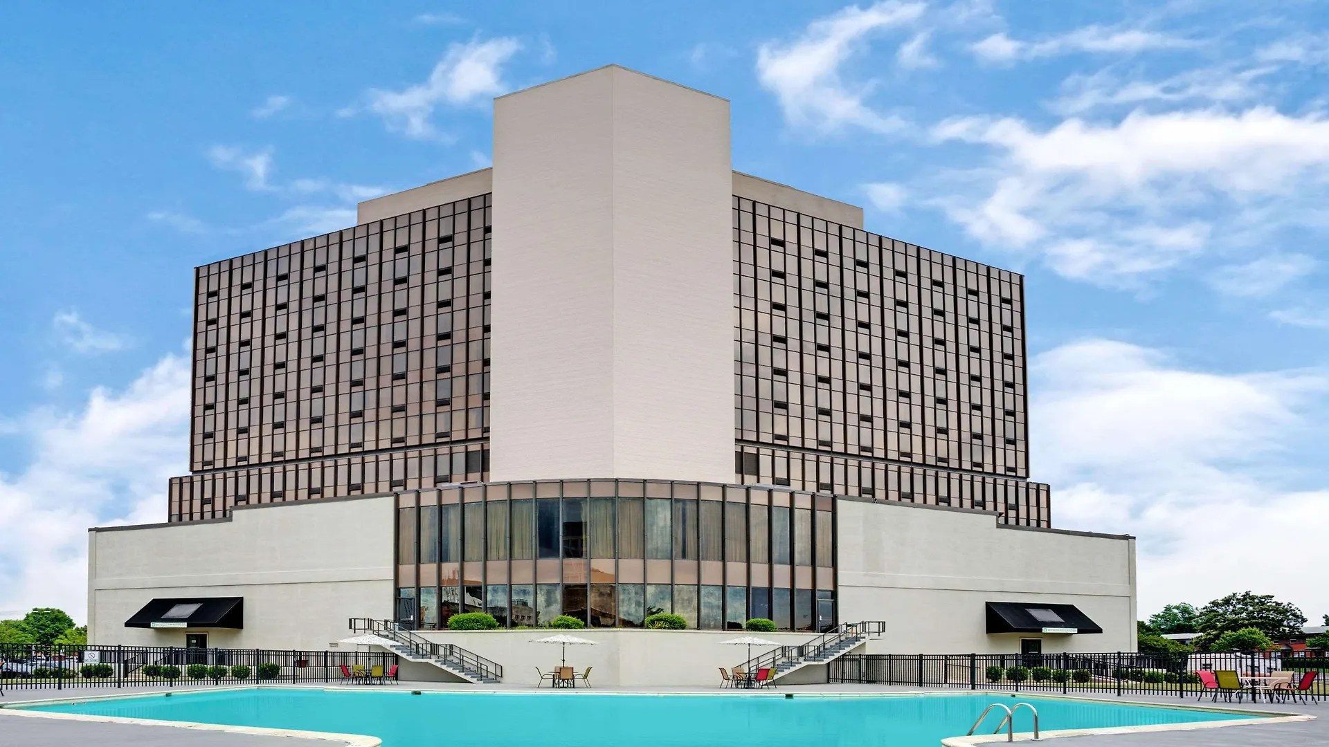 Wyndham Garden Norfolk Downtown Hotel