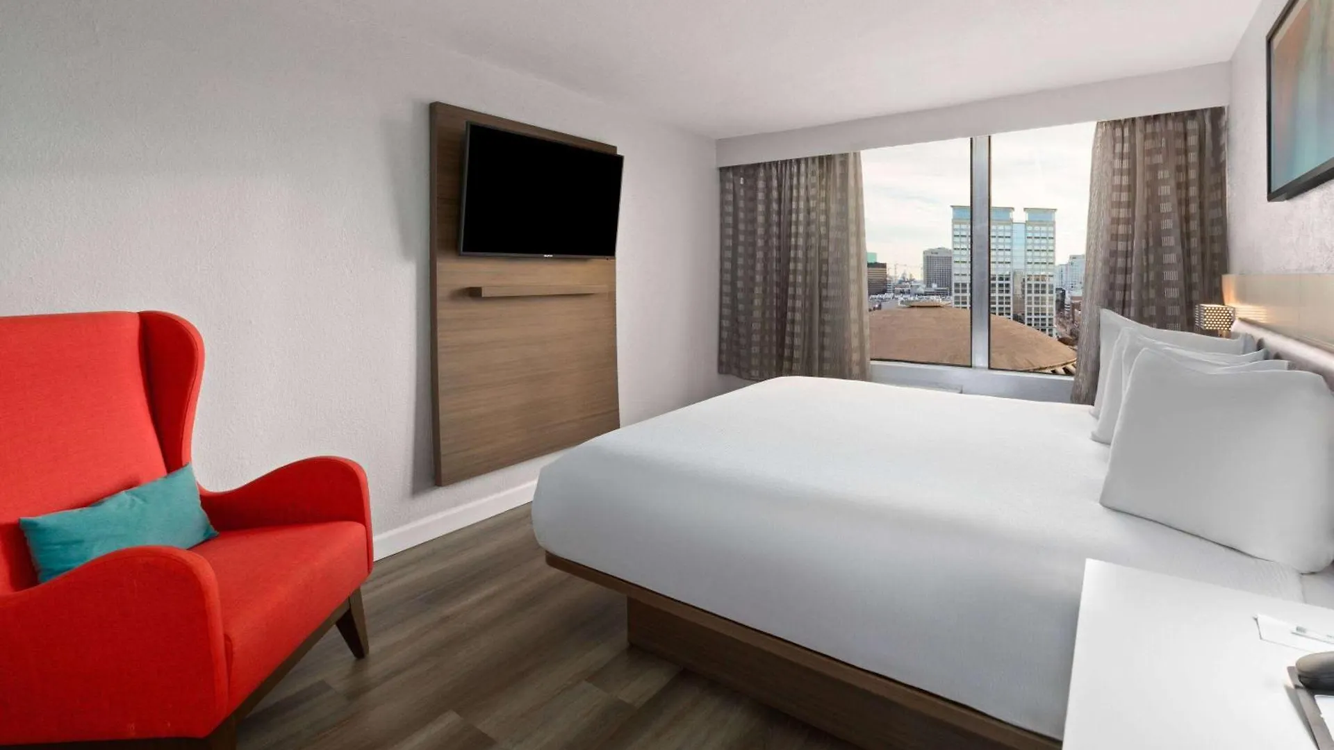 Wyndham Garden Norfolk Downtown Hotel