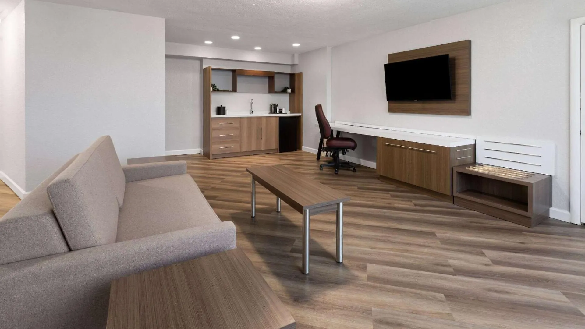Wyndham Garden Norfolk Downtown Hotel