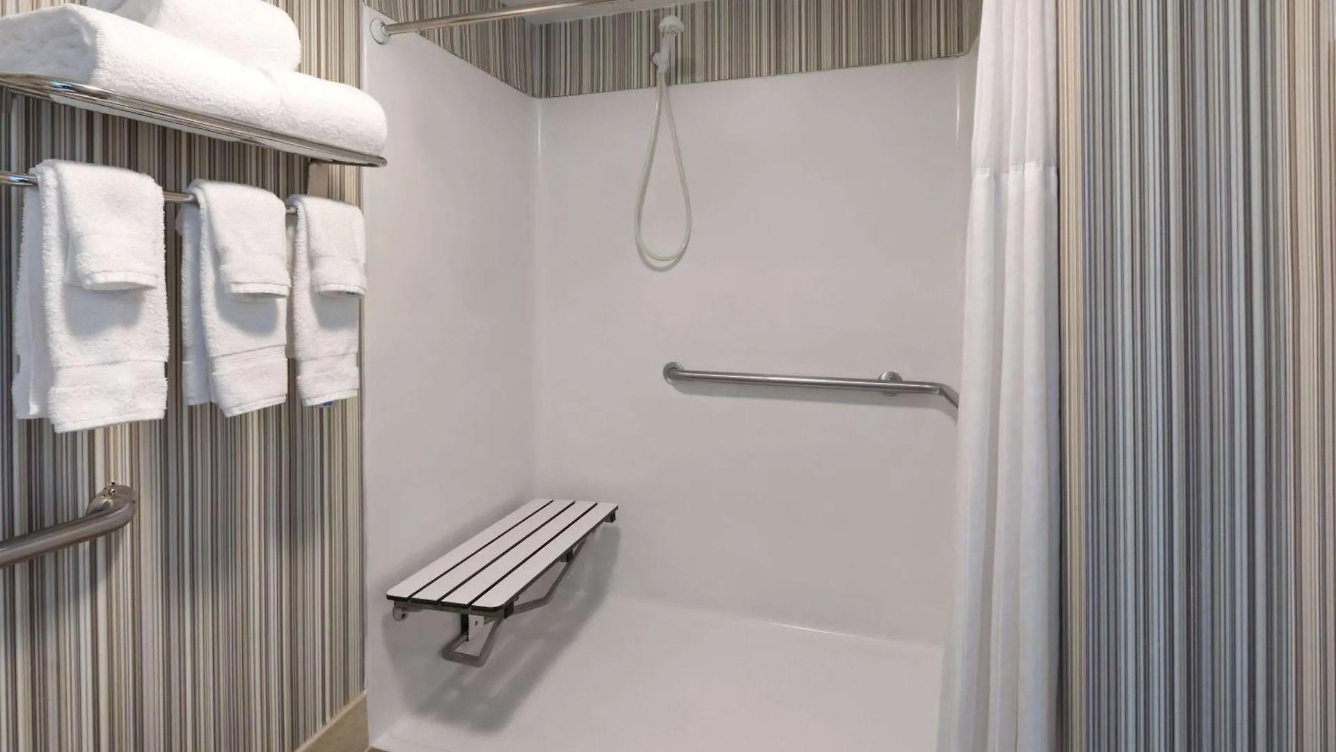 Wyndham Garden Norfolk Downtown Hotel